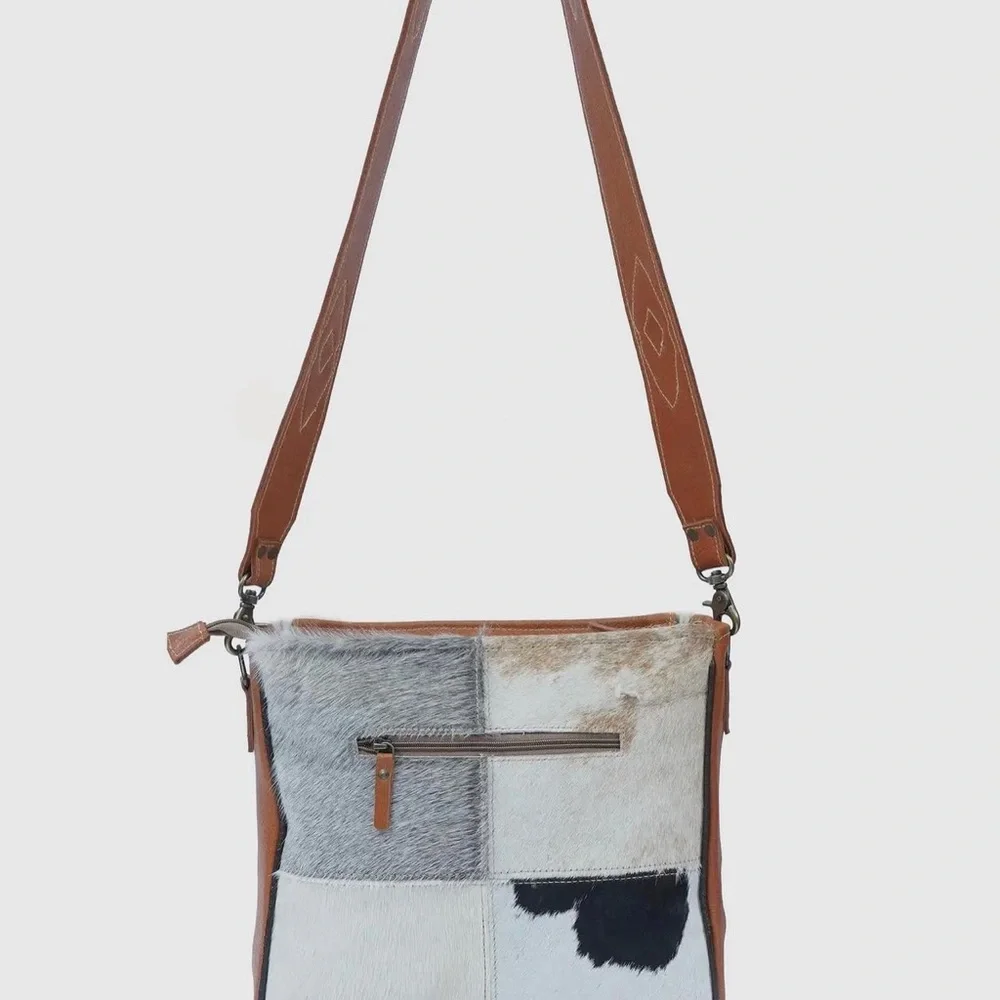 Western Purse - Picture 2 of 2